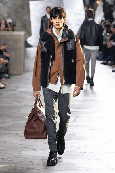 Look 8